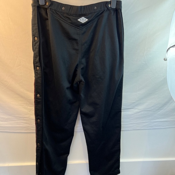 Vintage UMBRO Tearaway Pants - Size Medium - Adjustable Waist Size - Unisex/Rare - Picture 5 of 10